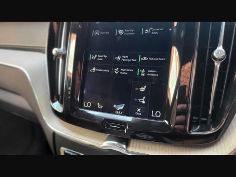 Volvo XC60 B4 INSCRIPTION AWD 32