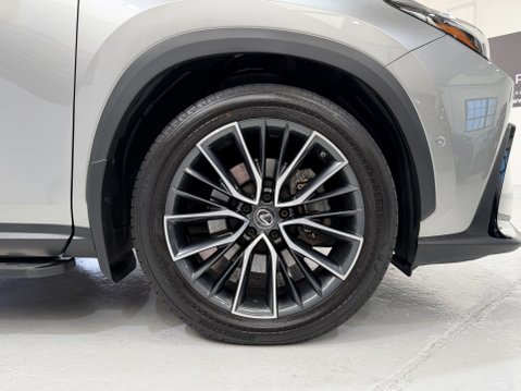 Lexus NX 450H PLUS TAKUMI 21