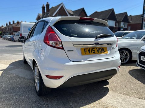 Ford Fiesta TITANIUM 4