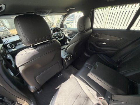Mercedes-Benz GLC GLC 250 4MATIC AMG LINE 30