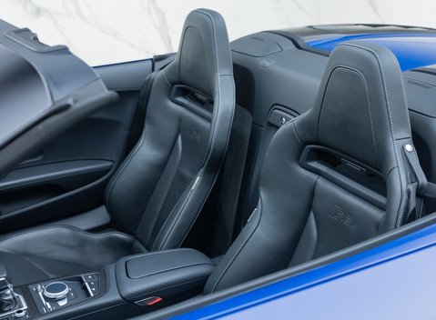 Audi R8 V10 PERFORMANCE CARBON BLACK SPYDER 38