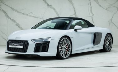 Audi R8 V10 Spyder 2
