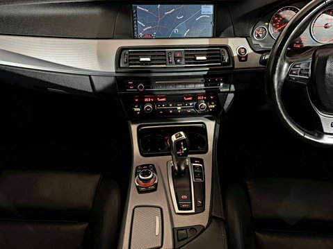BMW 5 Series 525D M SPORT 12