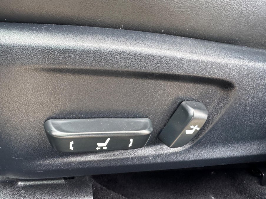 2014 Lexus Is — image 37