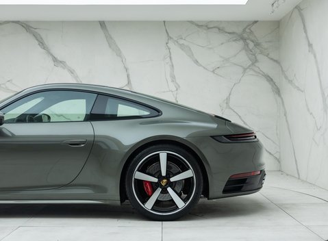 Porsche 911 Carrera S (992) 31