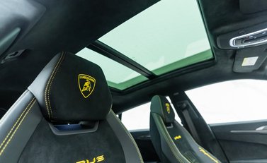 Lamborghini Urus Performante 14