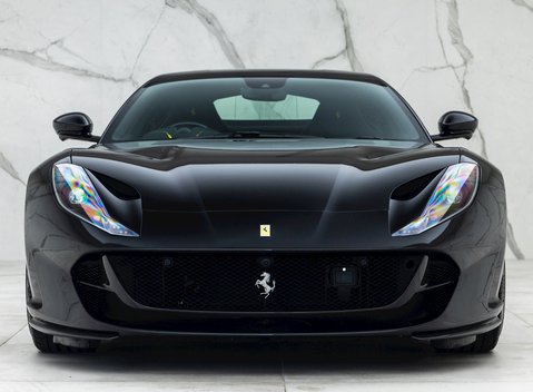Ferrari 812 Superfast 4