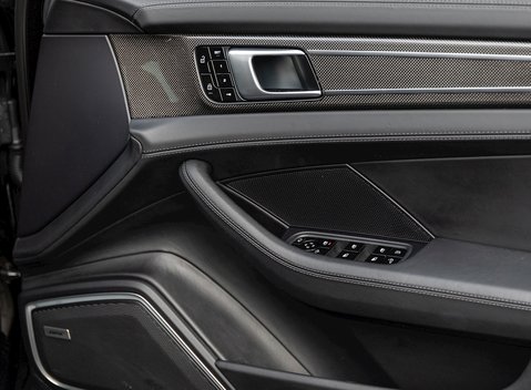Porsche Panamera Turbo S E-Hybrid Sport Turismo 22
