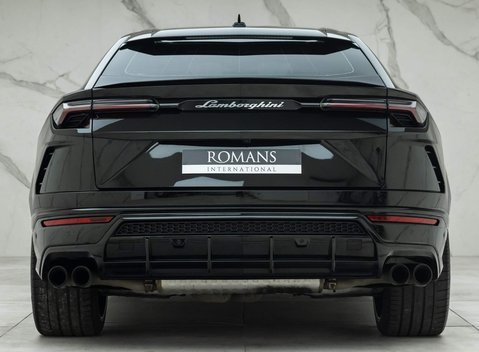 Lamborghini Urus 25