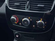 Renault Clio 1.5 Clio Iconic dCi 5dr 12