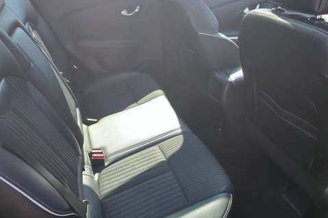 Renault Kadjar SIGNATURE NAV TCE AUTOMATIC..GLASS ROOF.9 SERVICES 15