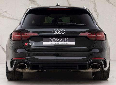 Audi RS4 Avant 5