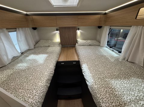 Pilote P740FGJ Evidence 2026 MODEL SHOW VAN 8