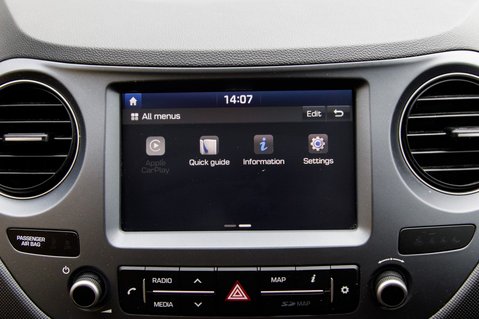 Hyundai i10 PREMIUM SE 17