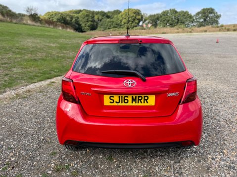 Toyota Yaris VVT-I ICON 4