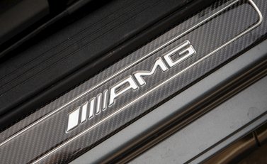 Mercedes-Benz AMG GT R GT R 19