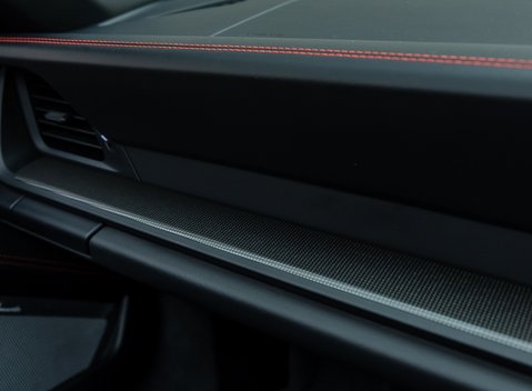 Porsche 911 Targa 4 GTS (992) 27