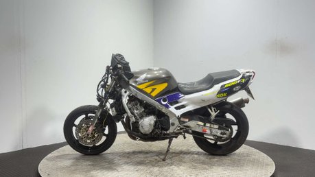 Honda CBR F 1995 49K PROJECT BIKE SPARES OR REPAIR 600CC 4
