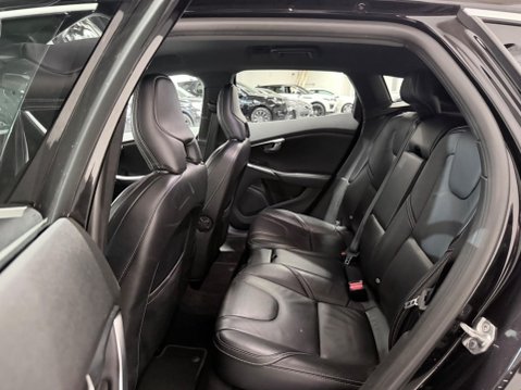 Volvo V40 2.0 D4 R-Design Pro Auto Euro 6 (s/s) 5dr 15