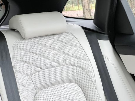 Jaguar F-Pace HSE 27