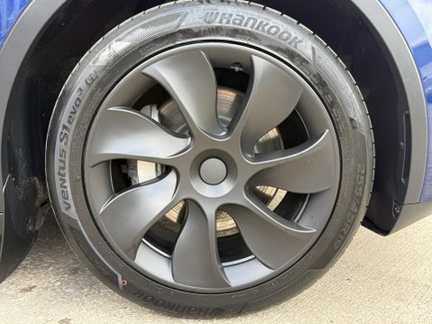 Tesla Model Y Long Range SUV 5dr Electric Auto RWD (346 ps) 14