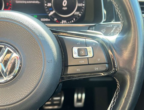 Volkswagen Golf 2.0 Golf R TSi 4Motion Semi-Auto 4WD 5dr 18