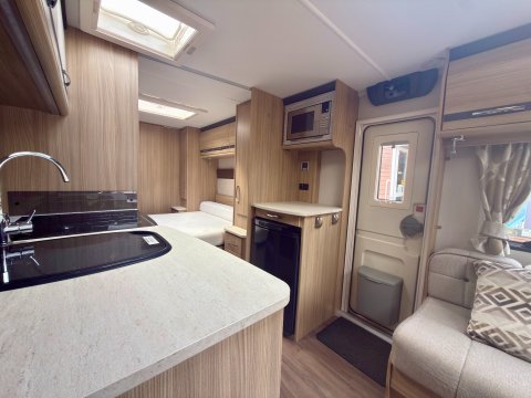 Coachman Pastiche 575 13