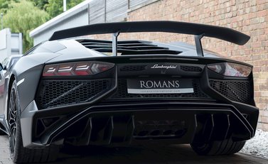 Lamborghini Aventador SV LP 750-4 Coupe 24