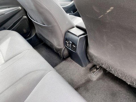 Toyota Corolla 1.8 VVT-h GPF Icon Tech Touring Sports 5dr Petrol Hybrid CVT Euro 6 (s/s) ( 20