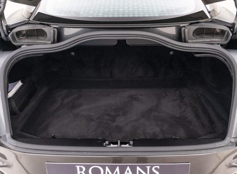 Aston Martin DBS Superleggera 29