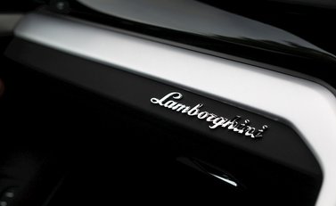 Lamborghini Urus 23