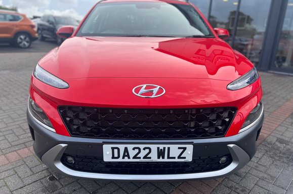 Hyundai KONA T-GDI PREMIUM MHEV 4