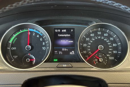 Volkswagen Golf 35.8kWh e-Golf Hatchback 5dr Electric Auto (136 ps) 9