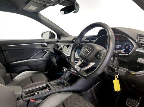 Audi Q3 2.0 TFSI 40 Black Edition SUV 5dr Petrol S Tronic quattro Euro 6 (s/s) (190 12