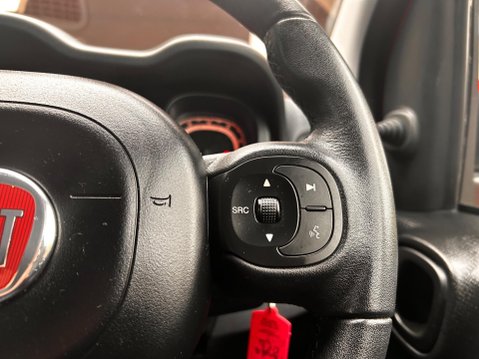 Fiat Panda RED MHEV 25