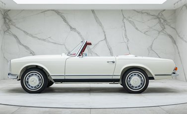 Mercedes-Benz 280 SL W113 Pagoda 3