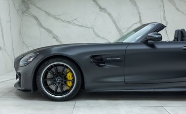 Mercedes-Benz AMG GT R Roadster 41