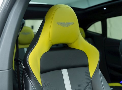 Aston Martin DBX 707 11