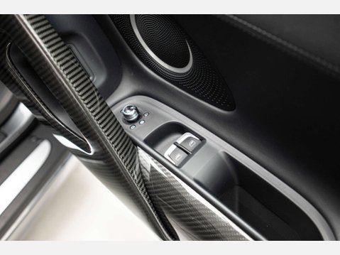 Audi R8 5.2 R8 Quattro V10 Semi-Auto 4WD 2dr 26