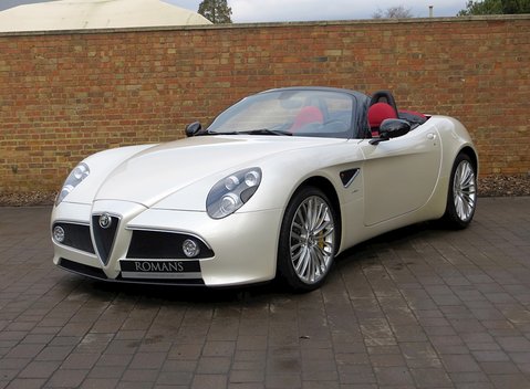 Alfa Romeo 8C Spider 12