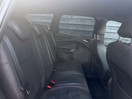 Ford Kuga 1.5 Kuga ST-Line 5dr 27