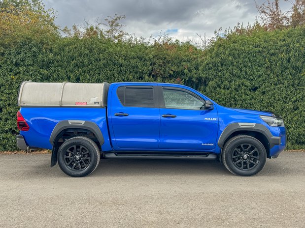 Toyota Hilux Invincible X | Auto | 2.8 LT | Double Cab | Sensors | EURO 6 | NO VAT 4
