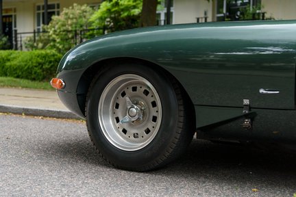 Jaguar E-Type Lightweight 24