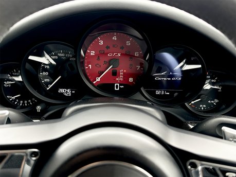 Porsche 911 CARRERA GTS PDK 52