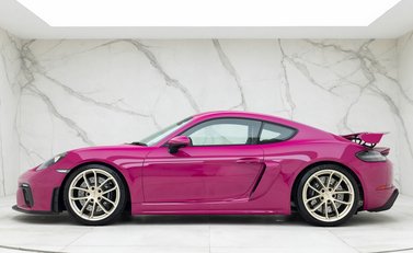 Porsche 718 Cayman GT4 2