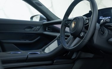 Porsche Taycan 4S CROSS TURISMO 10