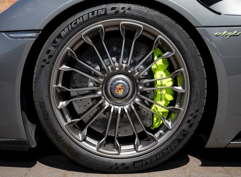 Porsche 918 Spyder 12