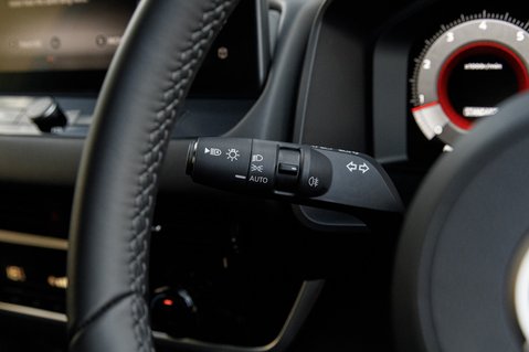 Nissan Qashqai DIG-T N-CONNECTA MHEV 16