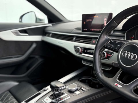 Audi A4 3.0 S4 TFSI Quattro Auto 4WD 5dr 23