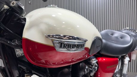 Triumph Bonneville 2012 ONLY 13K STUNNING EXAMPLE MOT WARRANTY 865CC 23